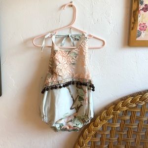 Vintage lace baby girls romper size 6/12